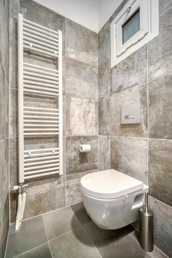 Bright Spacious Luxury Apartment In Prime Central Athen Eksteriør billede