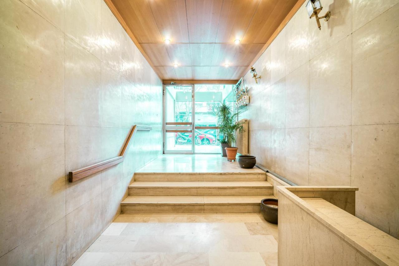 Bright Spacious Luxury Apartment In Prime Central Athen Eksteriør billede
