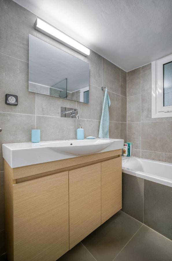 Bright Spacious Luxury Apartment In Prime Central Athen Eksteriør billede